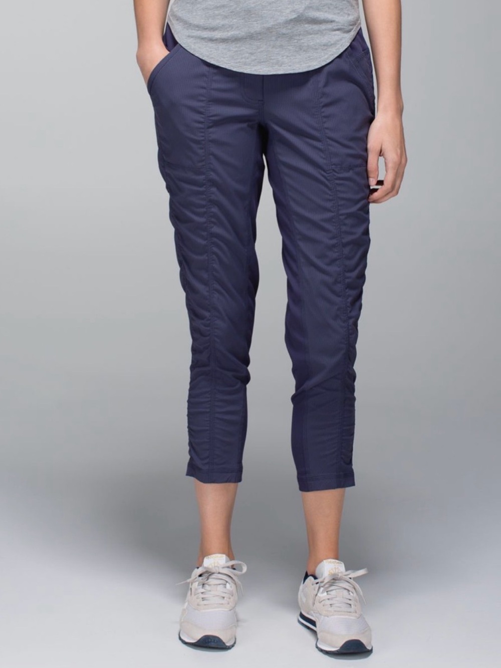 lululemon athletica Navy Ruched Cropped Performance Capris